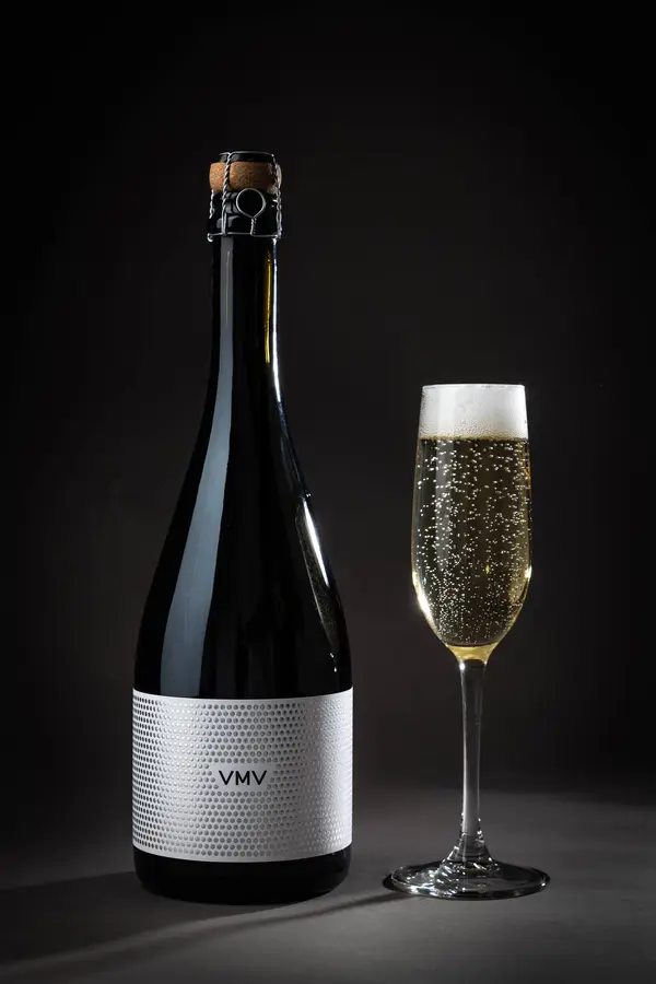 Flint Vineyard – VMV: branding and packaging work by Alex Hammond (image 1 of 2)